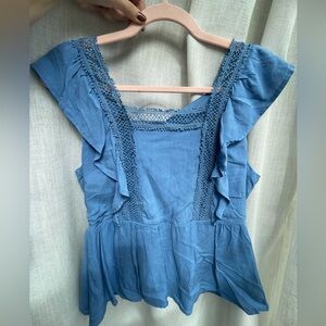 3/$15🦋 Boutique Blue Tailored Blouse Flowy Tie back peplum lace detail Medium